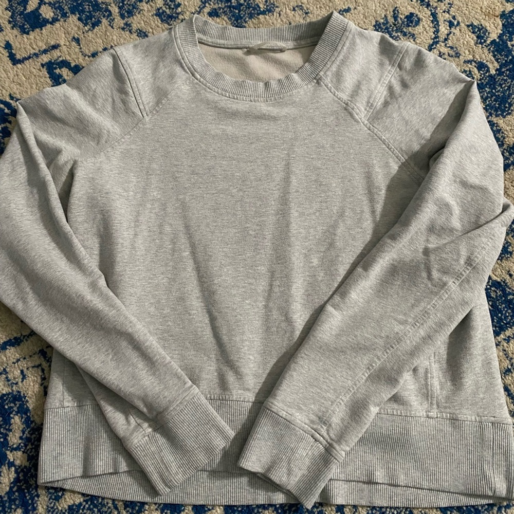 Lululemon sweatshirt